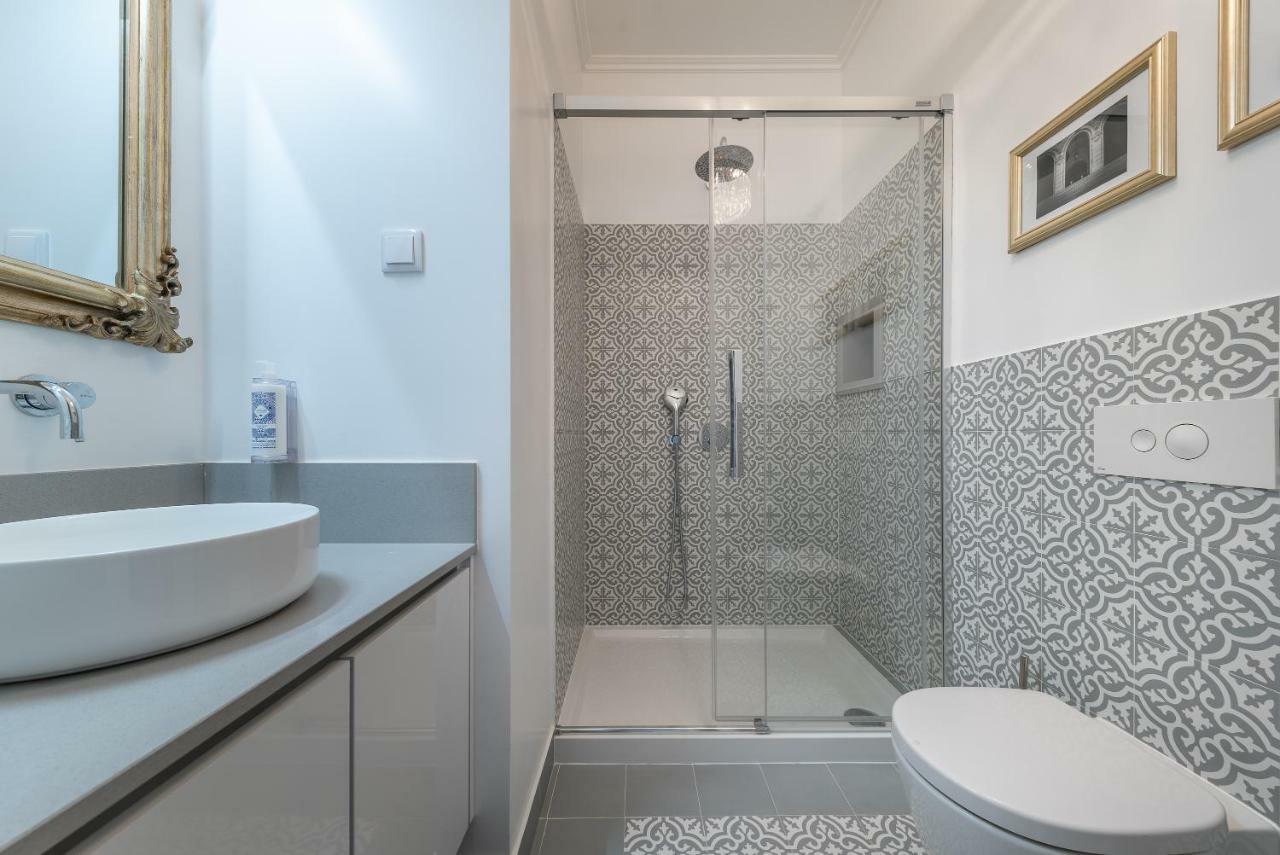 Style And Comfort In Downtown Lissabon Exterior foto